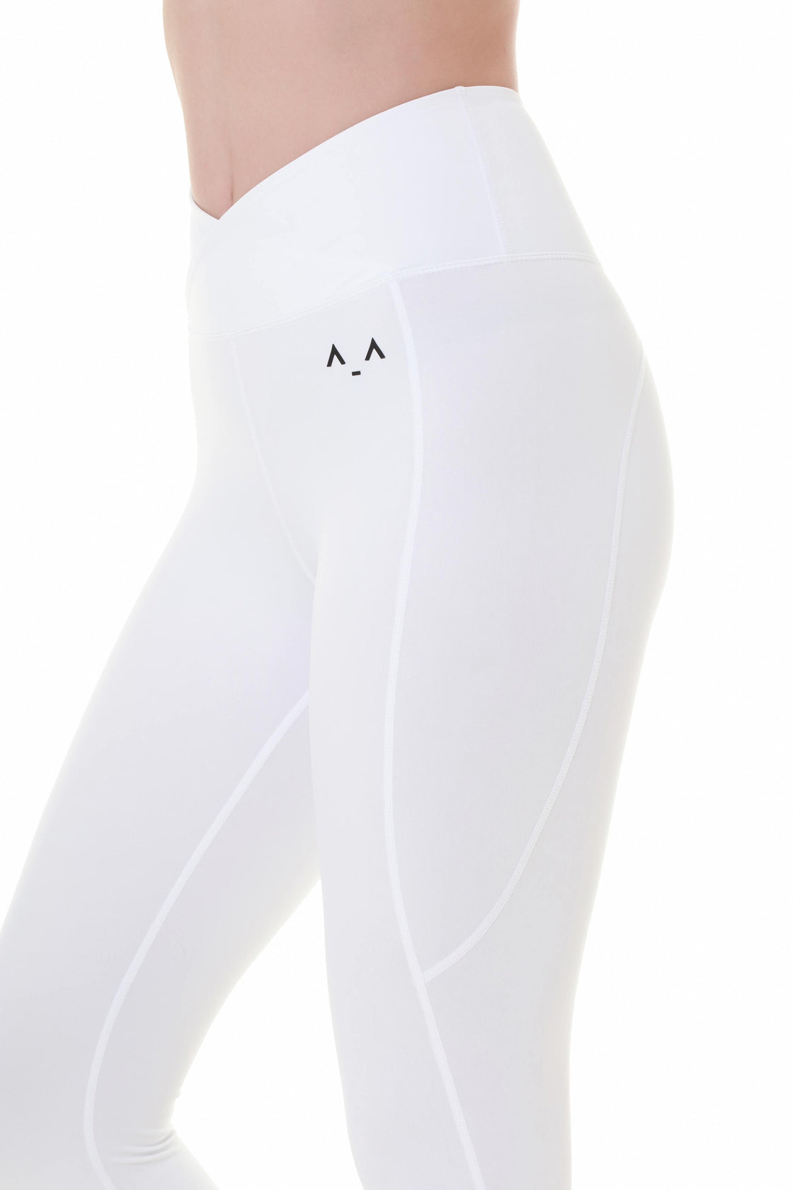 White Sculpt V-Cut Leggings