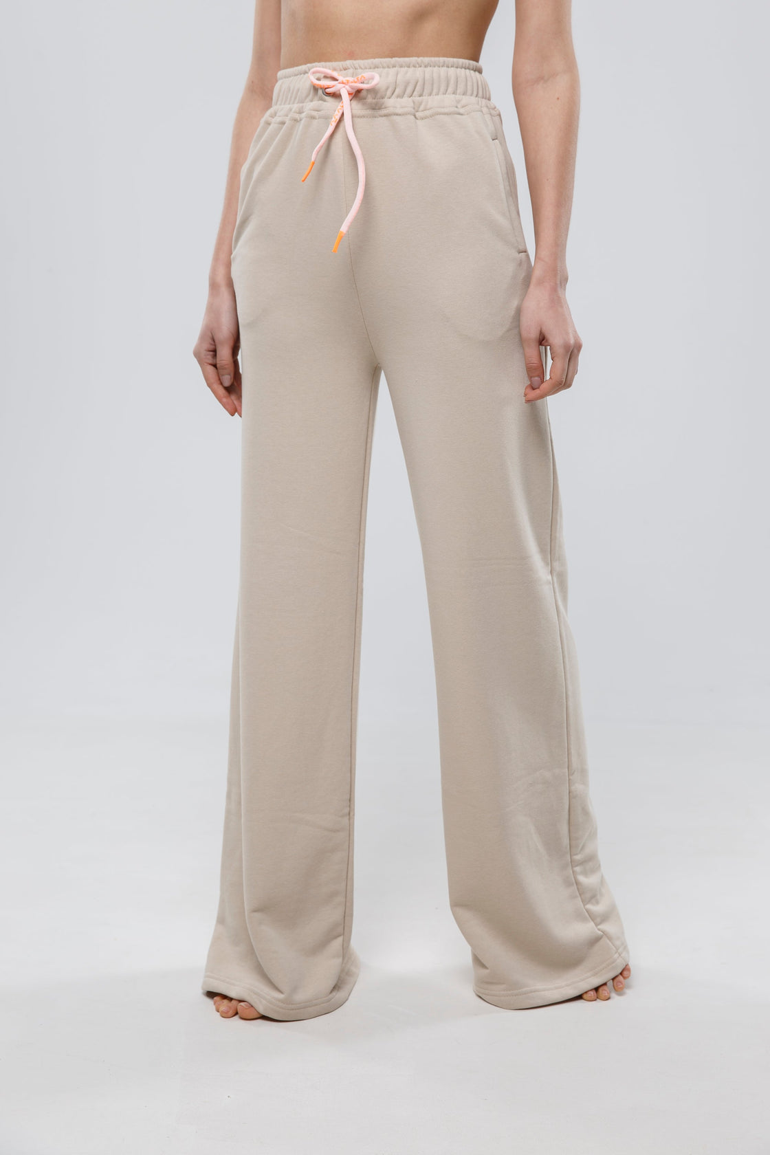 Relaxed Comfort Wide Leg Dark Sand Sweatpants