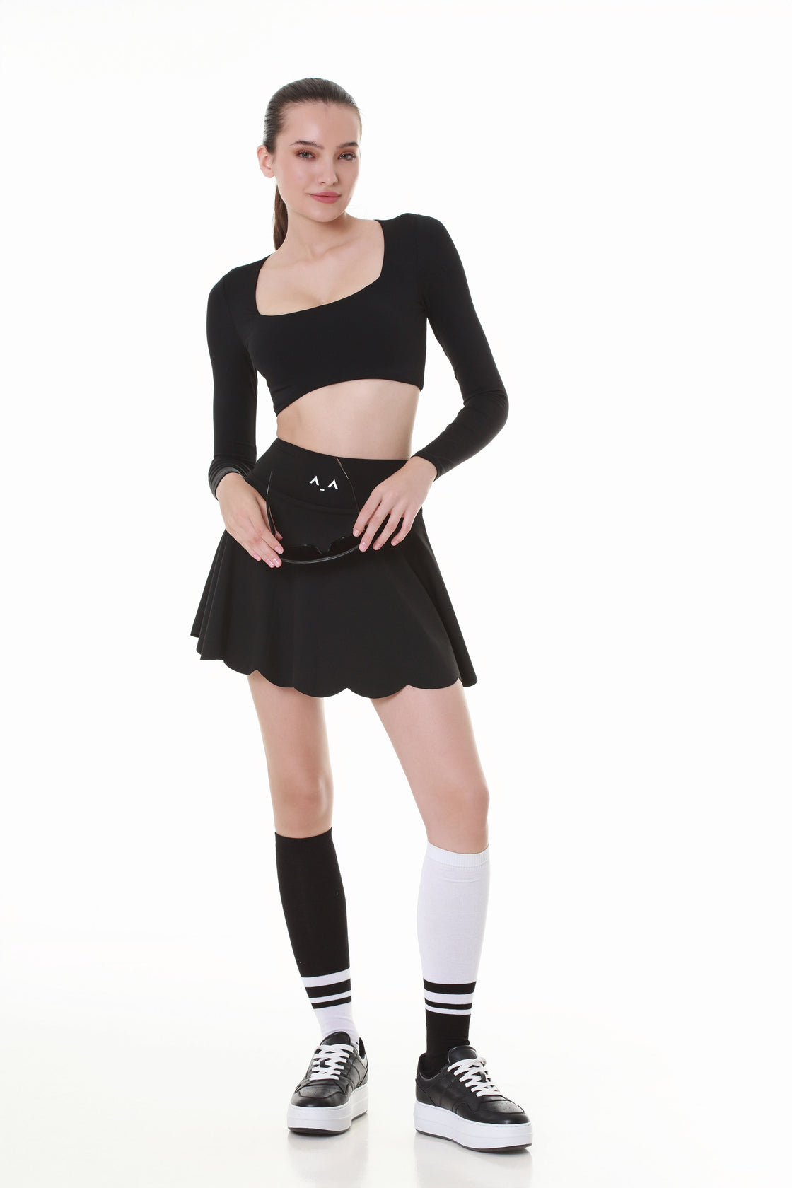 Onyx Essential Crop Top