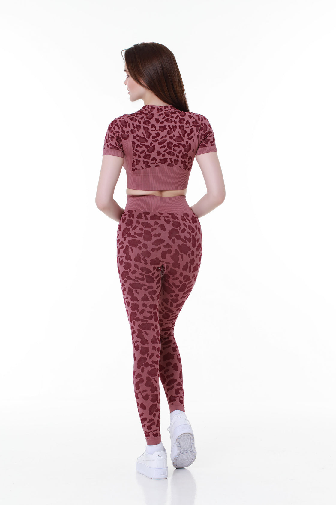 Modern Elegance Magenta LeopardPrint Knitted Crop Top