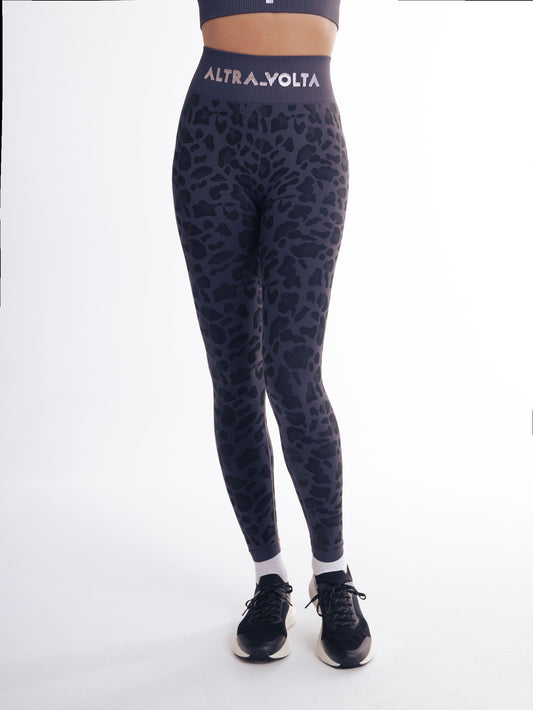 Urban Chic Blue LeopardPrint Knitted Leggings